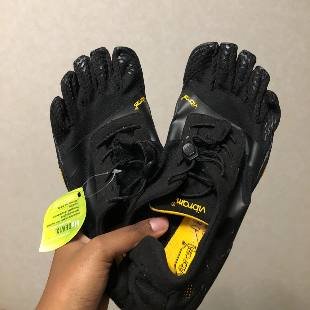 Vibram toe shoes